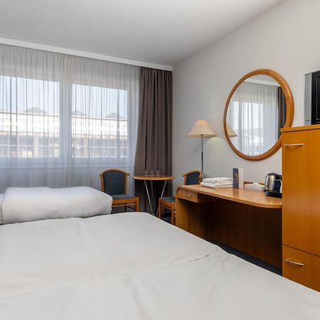 OREA Hotel Voro Brno Buitenkant foto