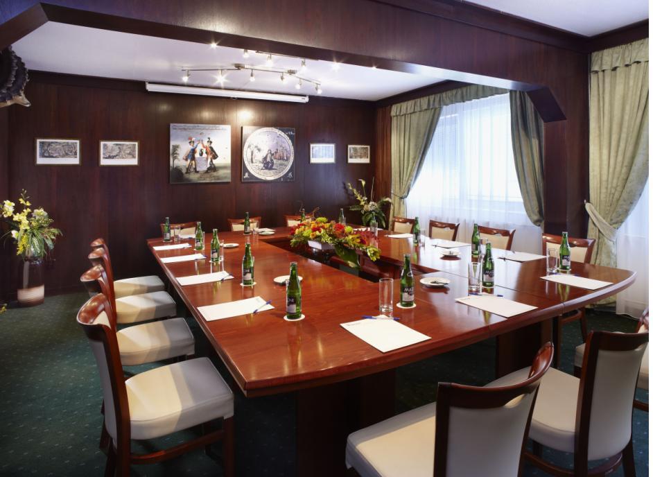 OREA Hotel Voro Brno Buitenkant foto