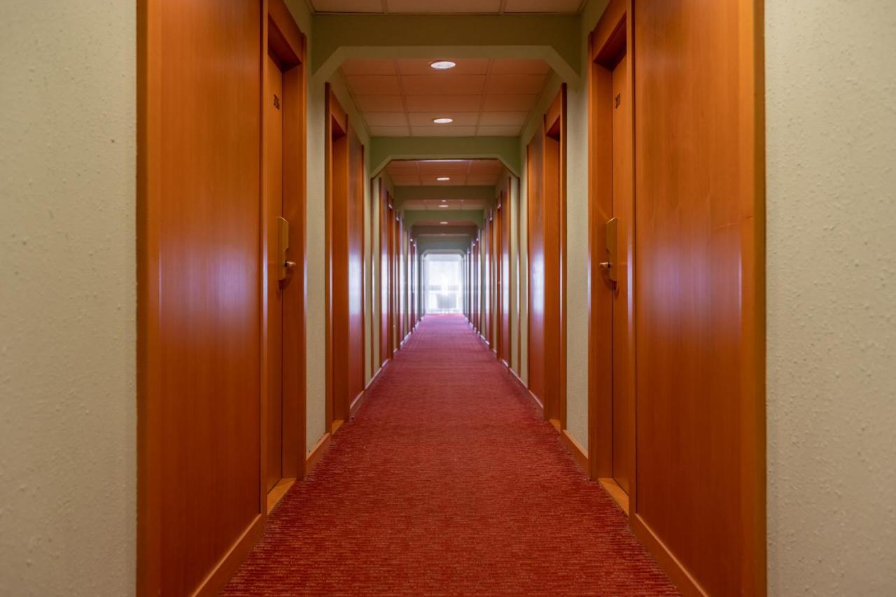 OREA Hotel Voro Brno Buitenkant foto