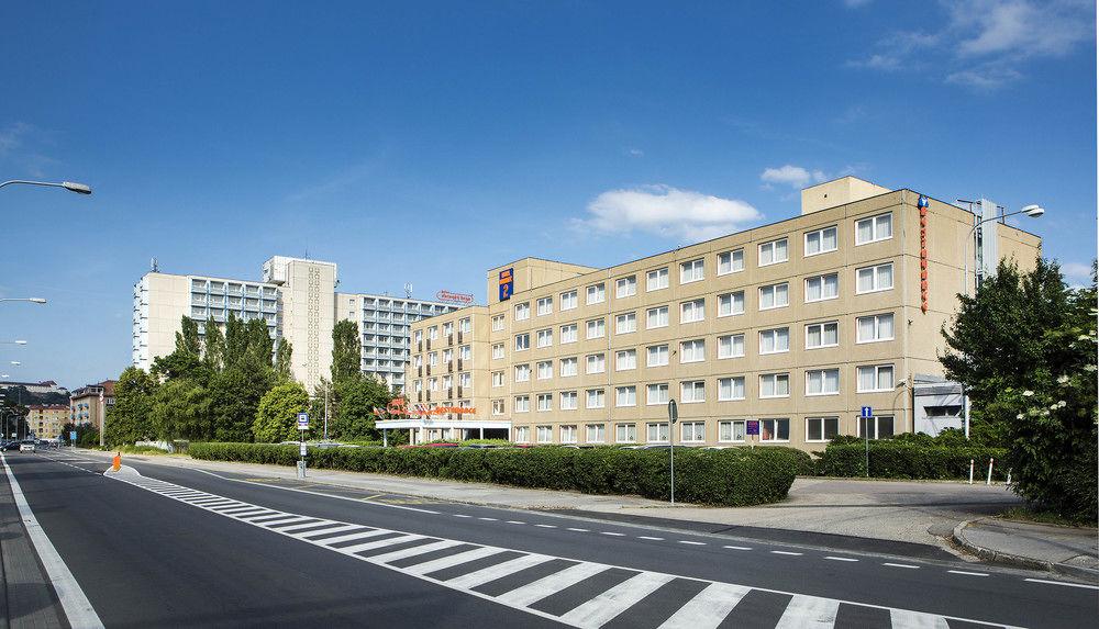 OREA Hotel Voro Brno Buitenkant foto