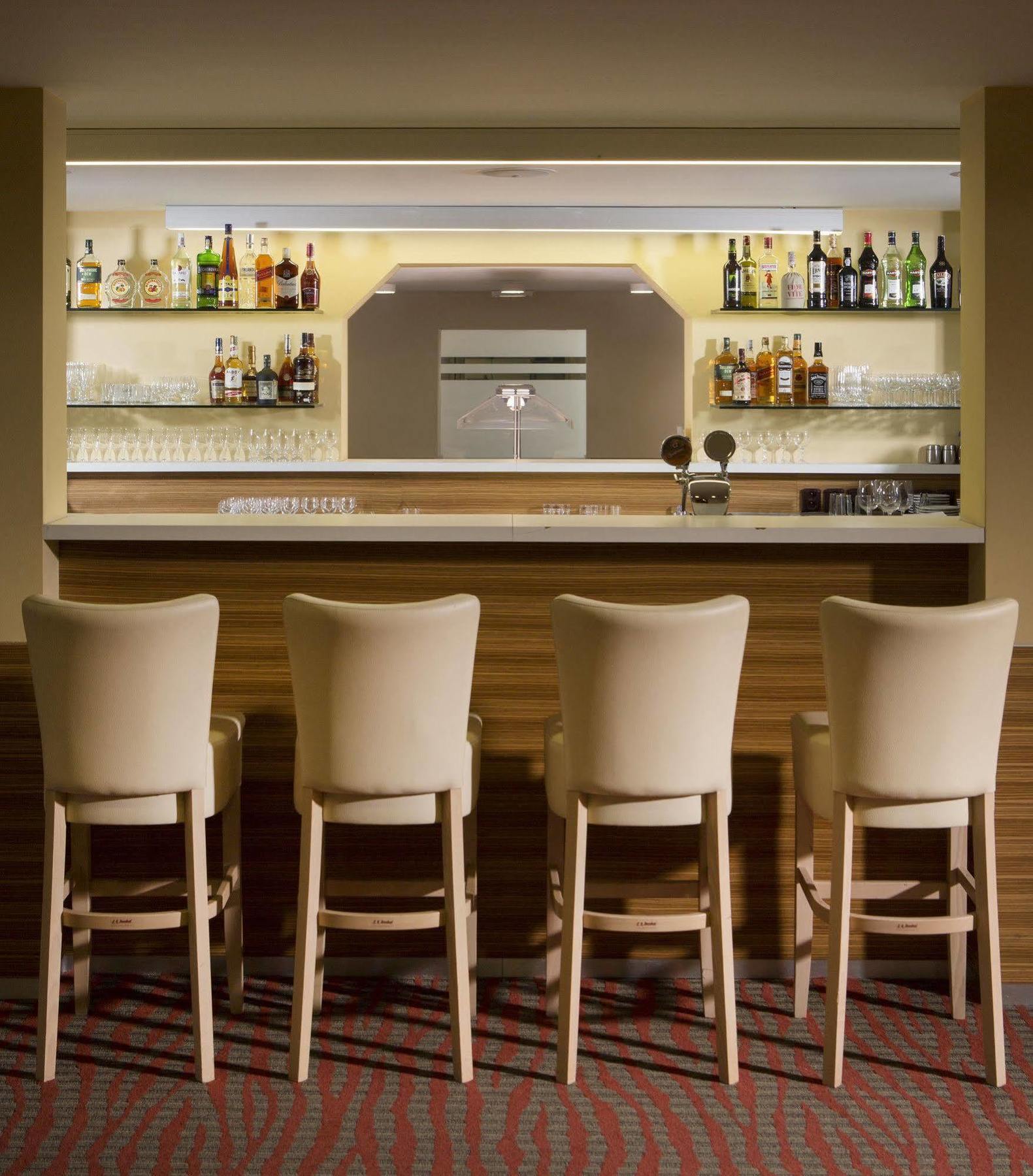 OREA Hotel Voro Brno Buitenkant foto