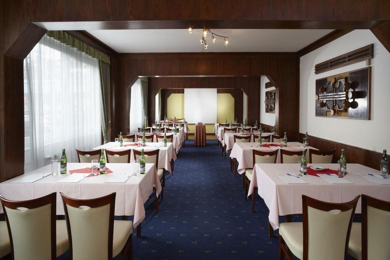 OREA Hotel Voro Brno Buitenkant foto